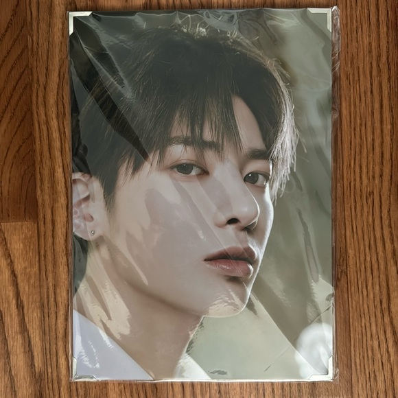 Taehyun Tomorrow x Together TXT ACT:LOVESICK Premium Photo K-pop Idol Collector - Picture 1 of 4